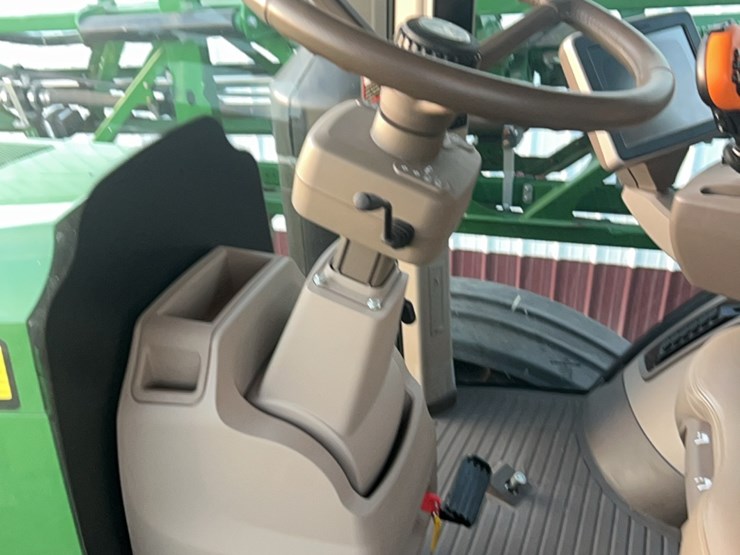 2014-john-deere-r4030-image-77