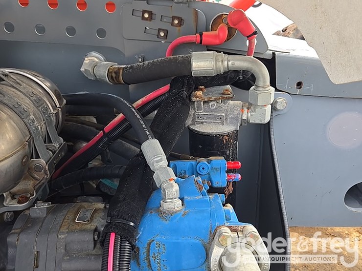 2017-skyjack-sj843th-image-49