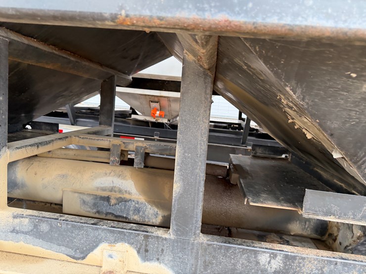 #40962-•-2013-magnolia-/-adams-t/a-fertilizer-tender-trailer-image-55