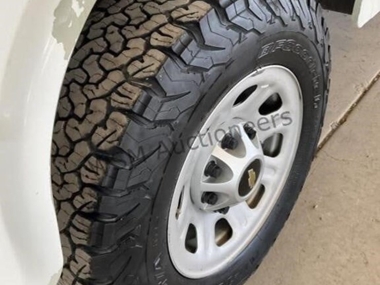 2015-chevrolet-silverado-3500-image-8