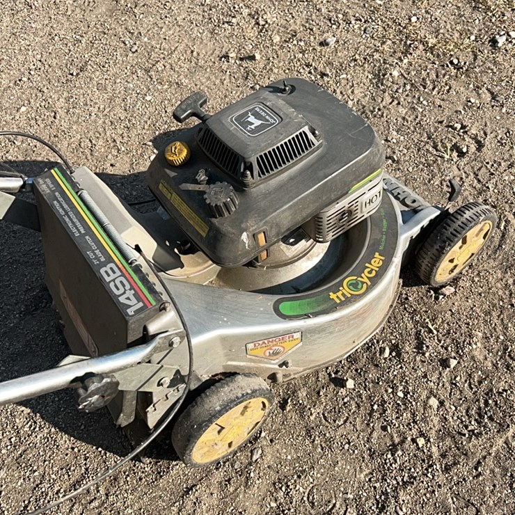 John Deere push mower, model 14SB