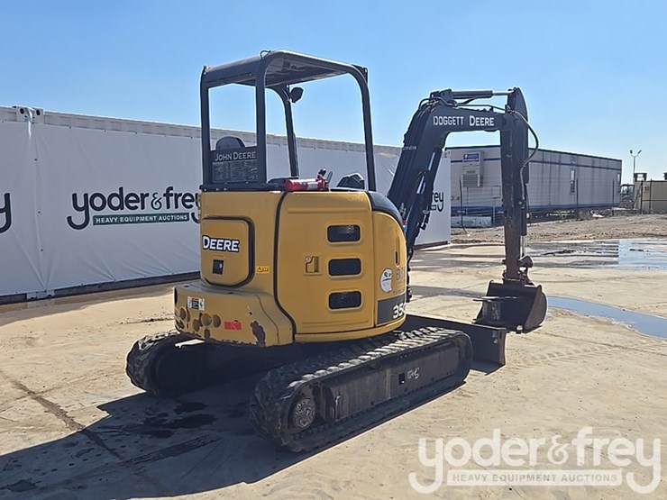 2020-deere-35g-image-5