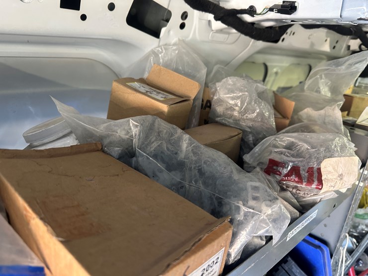 2017-ford-transit-image-36