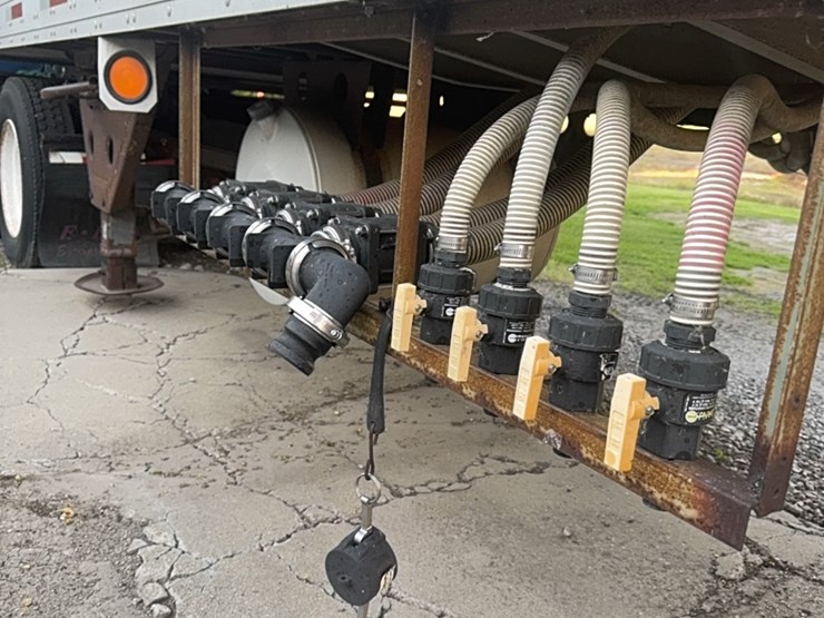 1996-sprayer-trailer,-48’,-fully-equipped-with-three-mixing-cones,-two-pumps,-hoses-,-four--1650-gallon-poly-tanks,-fully-plumbed,-complete-sprayer-setup,-ready-to-use-image-20