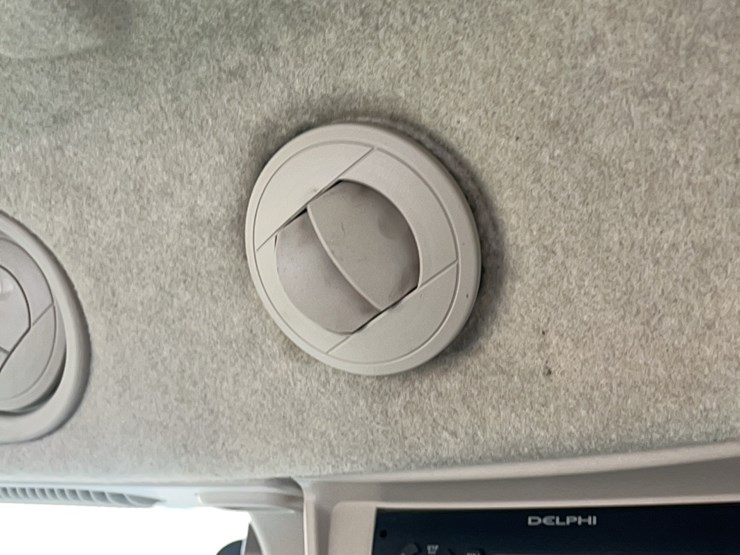 2010-john-deere-2010-image-94