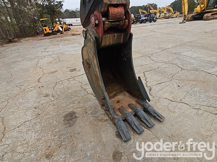 2019-komatsu-pc228us-lc-image-14