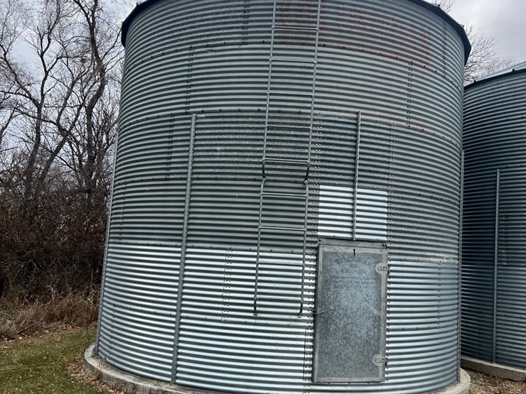 lot-23.-3,250-bu.-columbian-grain-bin-to-be-moved-(bin-1)-image-8