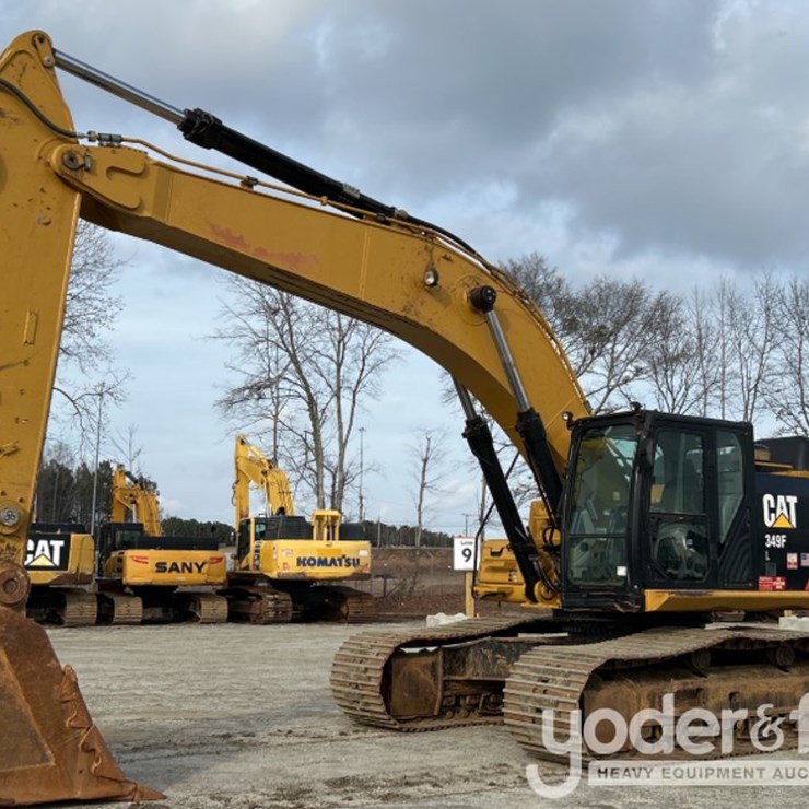 2019 CATERPILLAR 349FL
