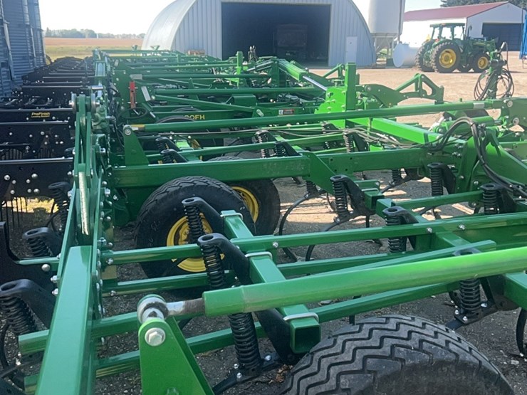 2024-john-deere-52-image-63