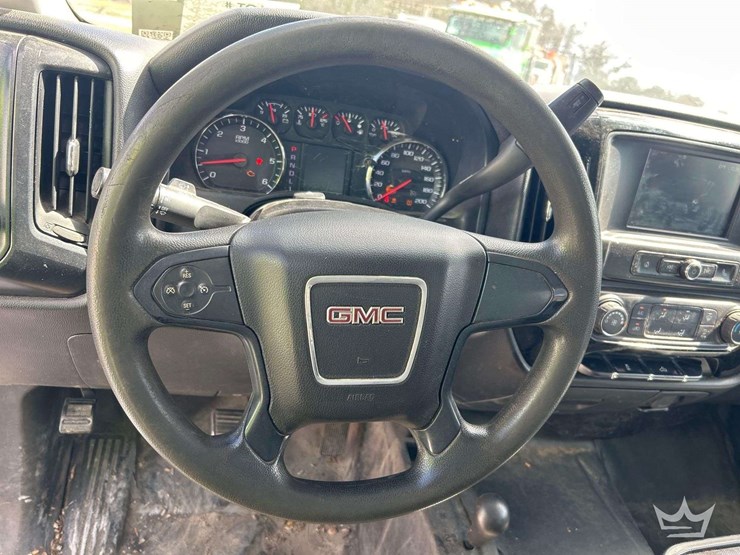 2017-gmc-sierra-2500-image-11