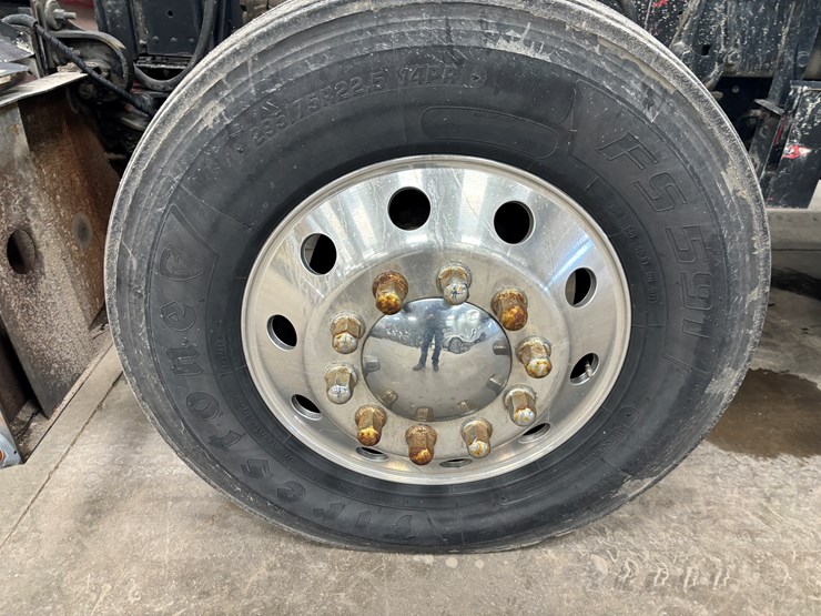 1987-peterbilt-379-image-79