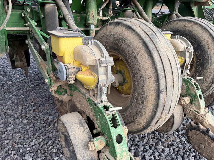 john-deere-1790-image-101