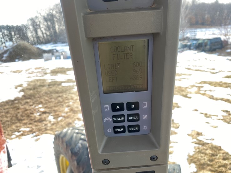 #125-•-2001-case-mx200-magnum-tractor-(colfax,-wi)-image-53