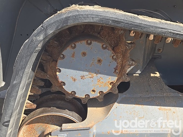 2023-takeuchi-tl12v2-image-15