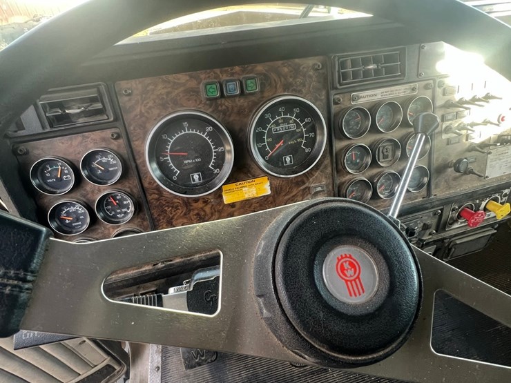 1992-kenworth-t800-image-29