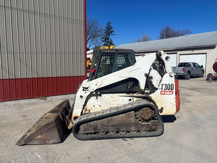2007-bobcat-t300-image-2