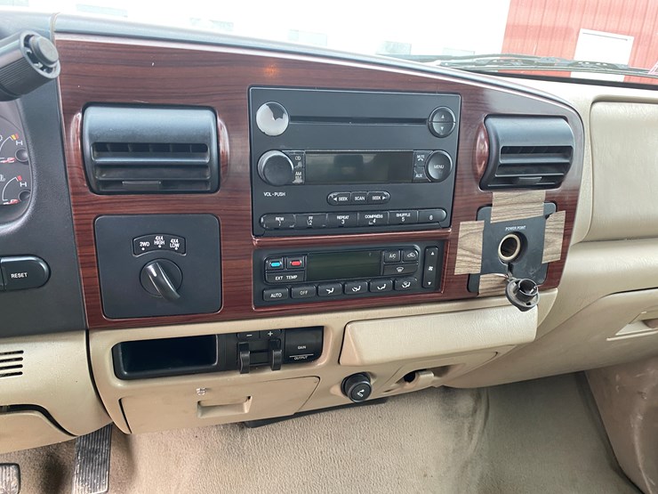 2005-ford-f350-image-49