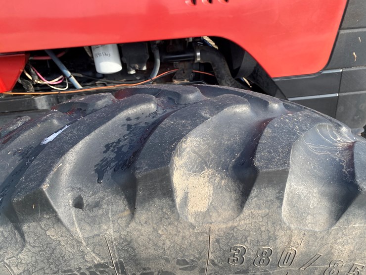 #125-•-2001-case-mx200-magnum-tractor-(colfax,-wi)-image-36