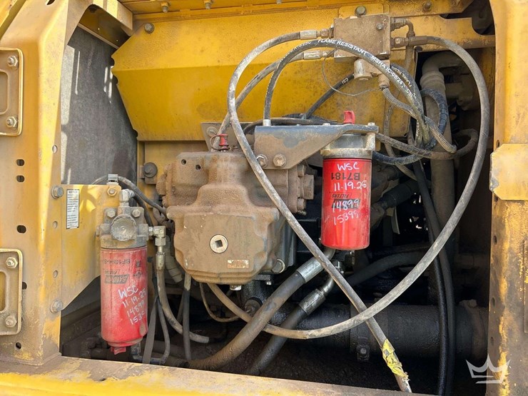 2012-komatsu-pc200-lc-8-image-13