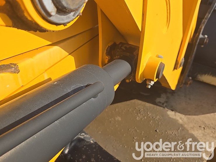 2017-jcb-3cx-image-42