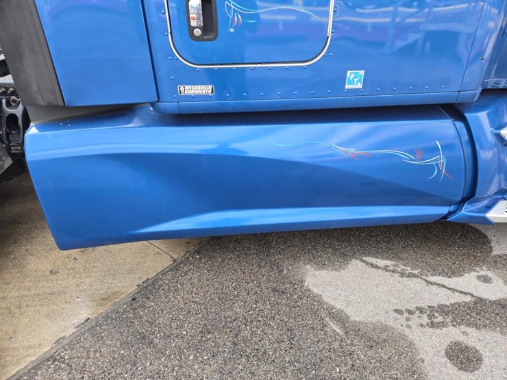 2018-kenworth-t680-image-16