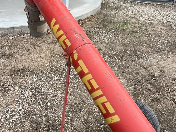 westfield-jump-auger,-has-5-hp-single-phase-220-electric-motor-image-30