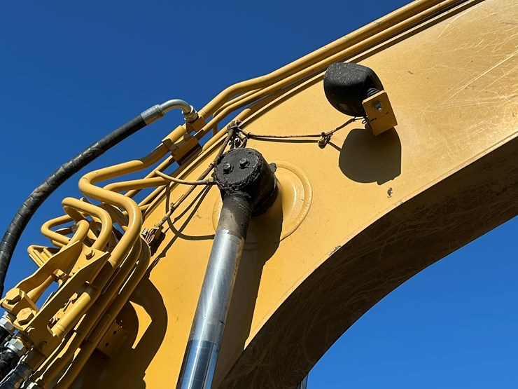 caterpillar-c4.4-image-30