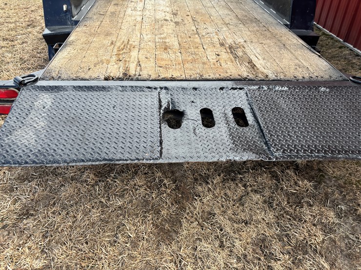 #2276-•-2013-b-&-b-20'-tandem-axle-tilt-bed-trailer-image-11