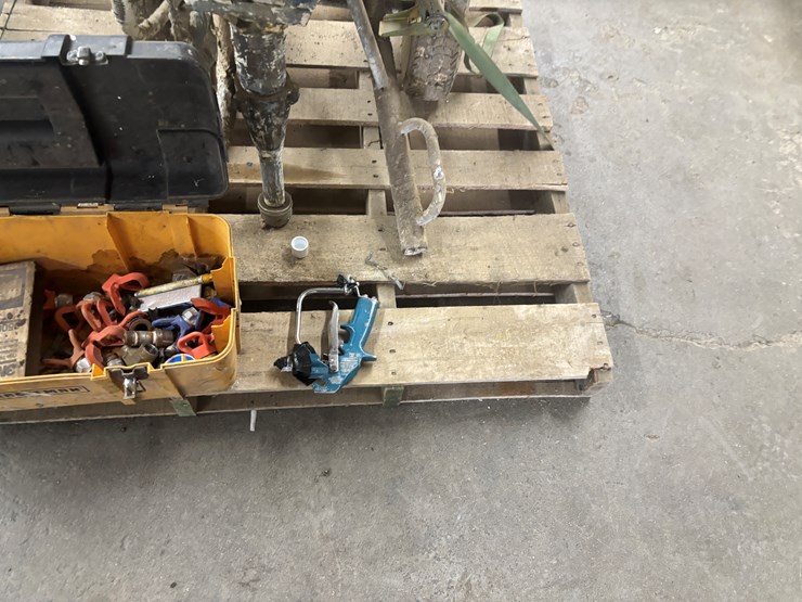 #2308-•-graco-gmx-roof-coating-sprayer-image-6