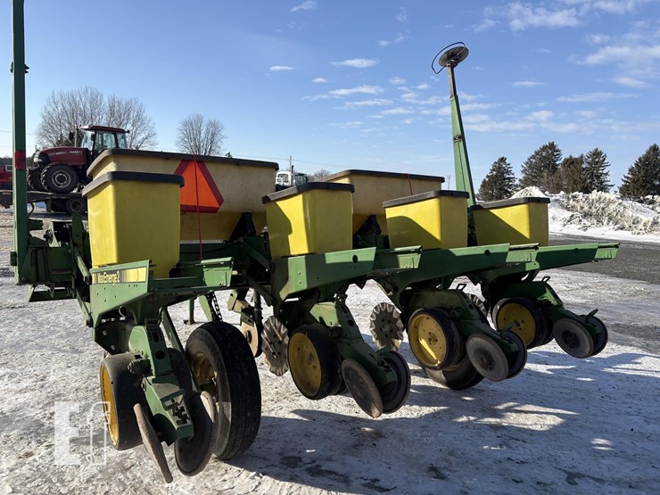 john-deere-7200-image-5