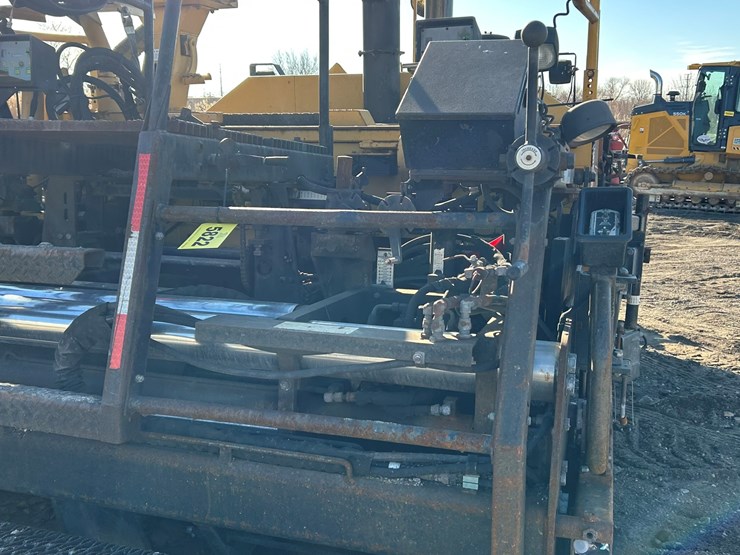 caterpillar-ap-650b-image-24