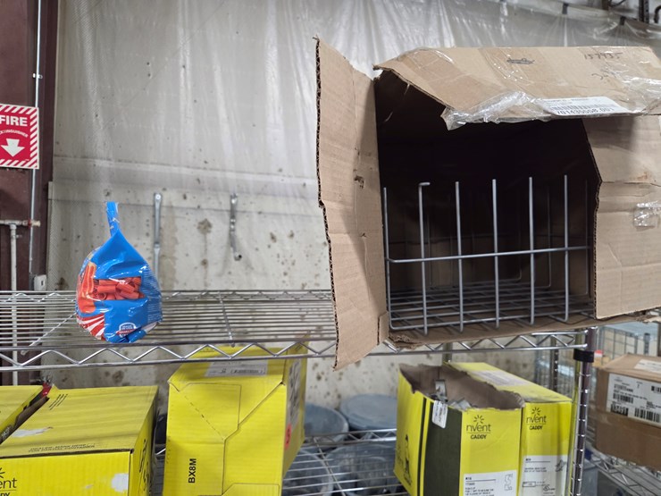 #5414-•-wire-rack-w/-misc.-fittings-and-more-image-2