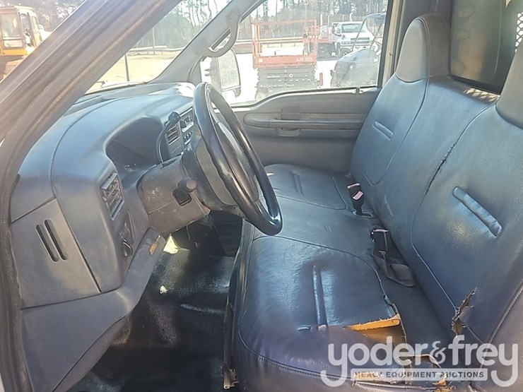 1999-ford-f550-image-22