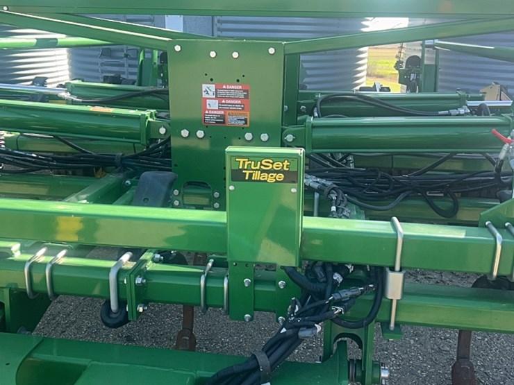 2022-john-deere-52-image-41