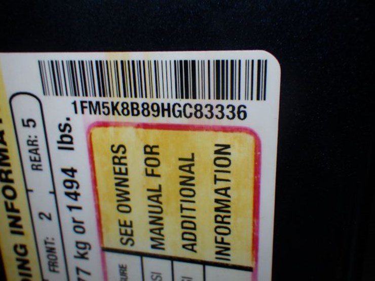 2017-ford-explorer-image-14