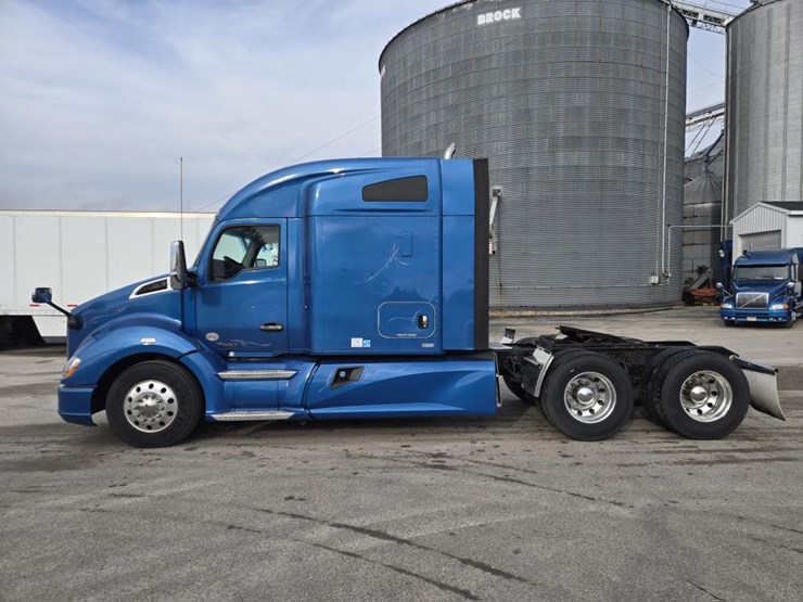 2018-kenworth-t680-image-2