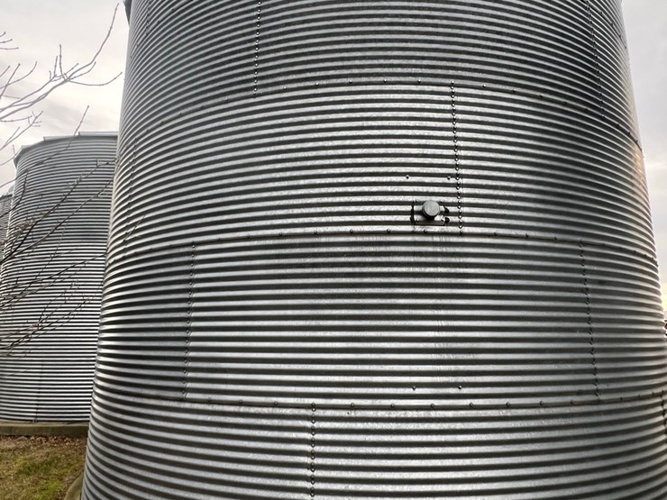 lot-25.-5,000-bu.-grain-bin-to-be-moved,-bin-fan-included,-motor-needs-some-work,-single-phase-(bin-3)-image-18