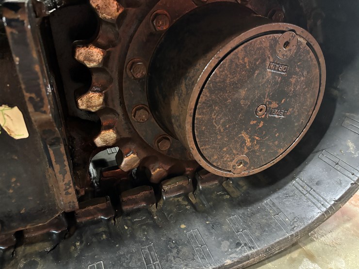 caterpillar-305-image-57