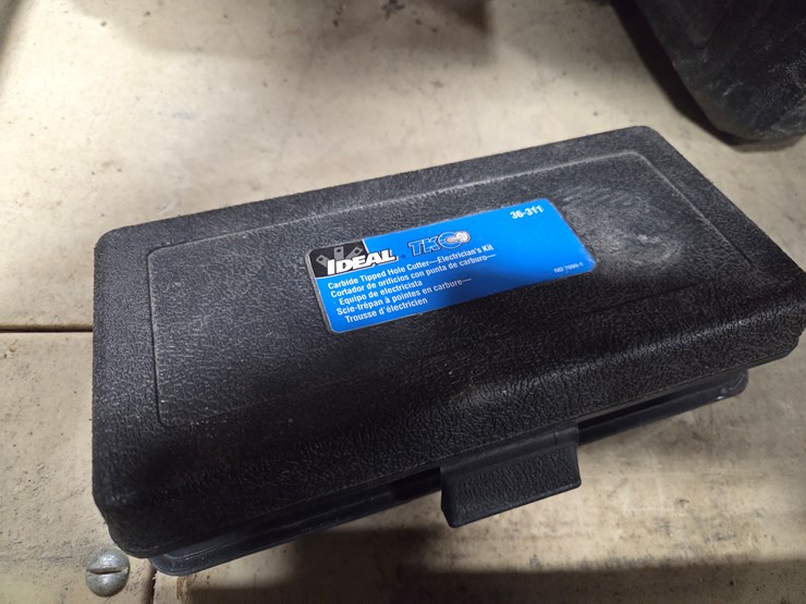 #5417-•-(5)-milwaukee-tools-w/-(5)-batteries-and-more-image-19