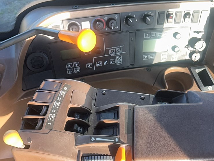 2011-john-deere-9430-image-104