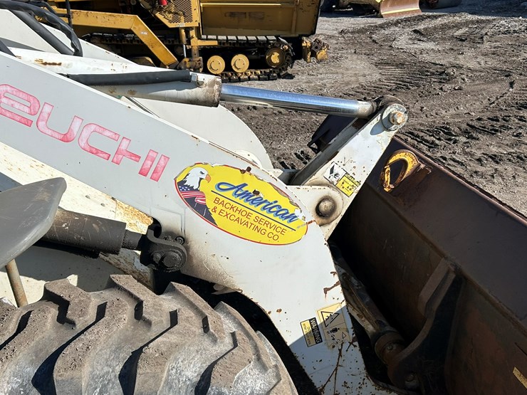 takeuchi-tw80-image-25