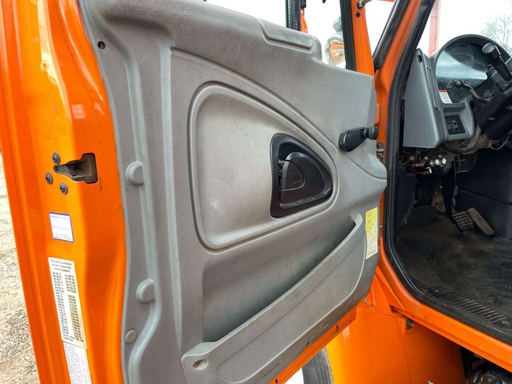 2003-international-durastar-4300-image-9