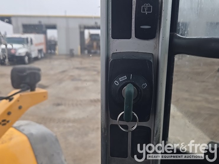 2017-volvo-l110h-image-75