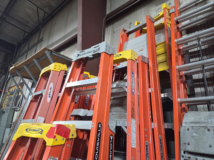 #5366-•-(3)-werner-podium-ladders,-(6)-folding-ladders-image-2
