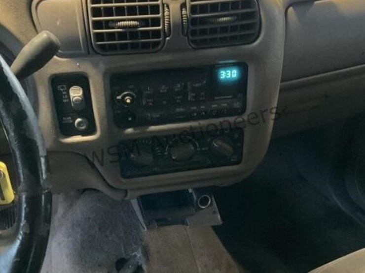 2000-chevrolet-blazer-image-18