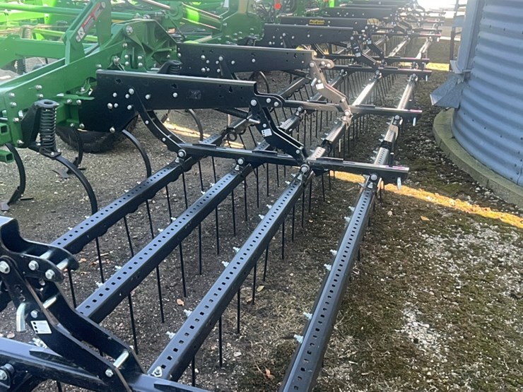 2024-john-deere-52-image-39