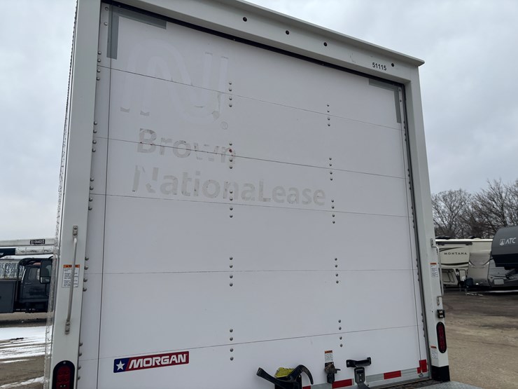 2021-isuzu-npr-hd-image-32