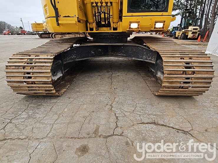 2019-komatsu-pc228us-lc-image-22
