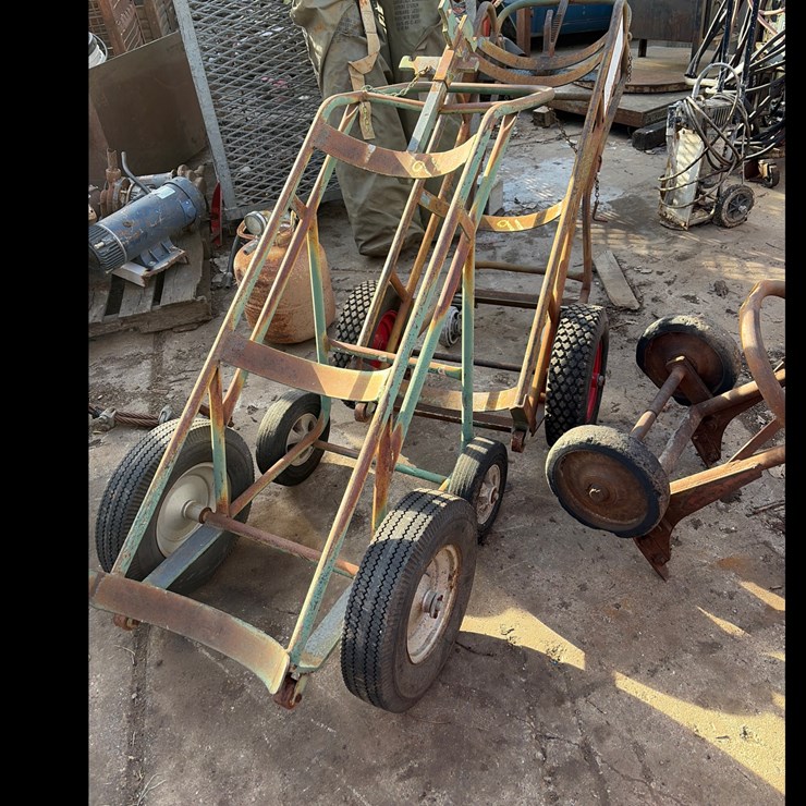 #91 • 2- cylinder dollies for use with large gas cylinders