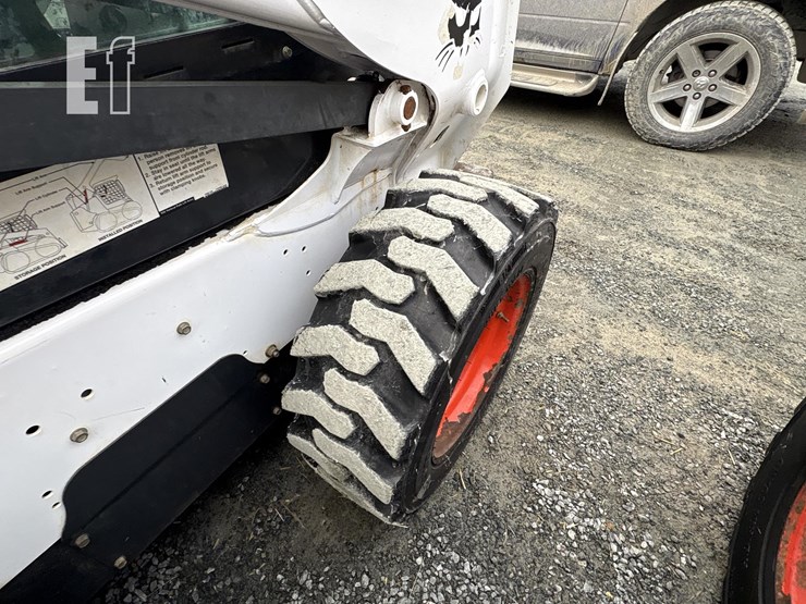 2015-bobcat-s570-image-11